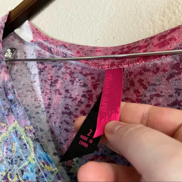 Distress Multicolor Top Variegated V-Neck Casual Plus Top Size 2 (18/20) - Picture 5 of 11